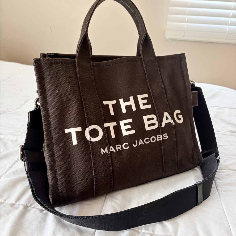 Marc Jacobs Black Canvas Messenger Bag